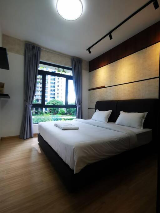 Apartment Peaceful Forestcity Ataraxia