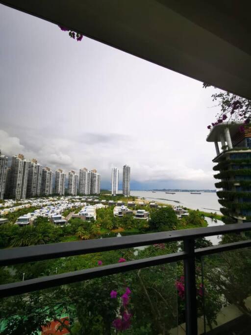 Apartment Peaceful Forestcity Ataraxia *